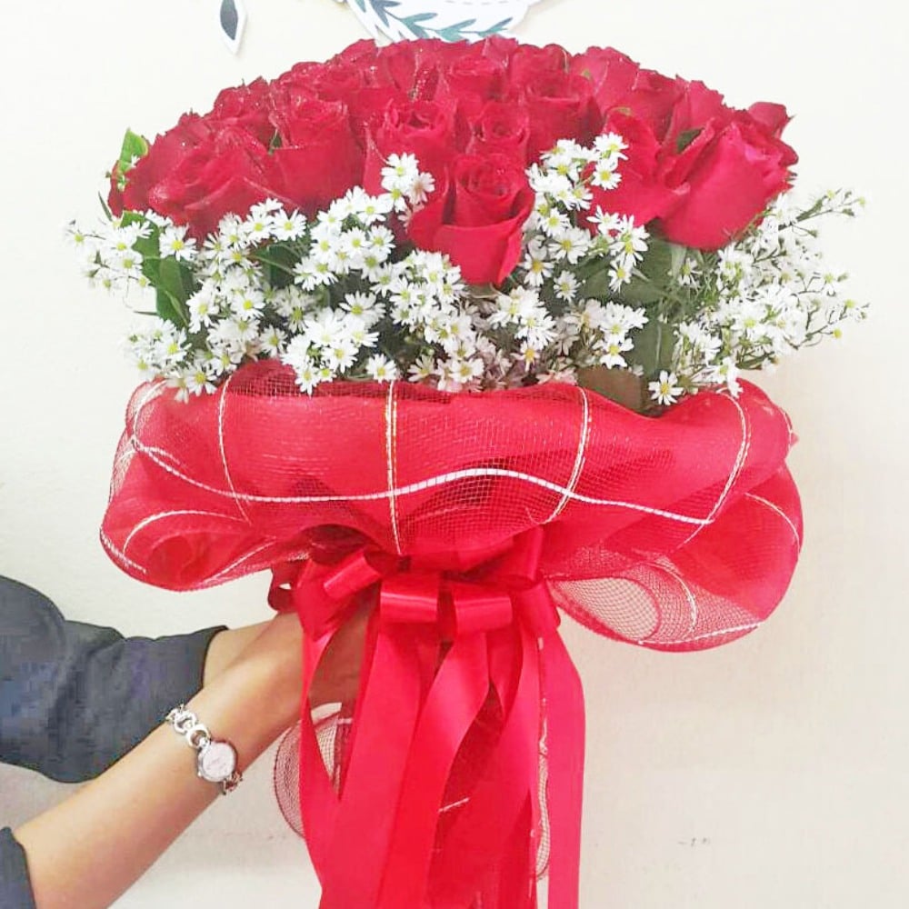 101 big red roses in red round bouquet b pre