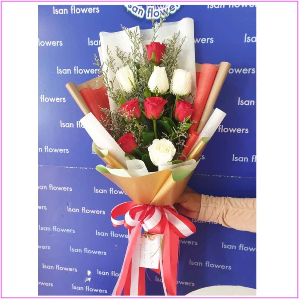 5 red and 4 white big roses in multicolour tall bouquet a
