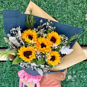 5 Sunflowers in Blue & Brown - Round Bouquet