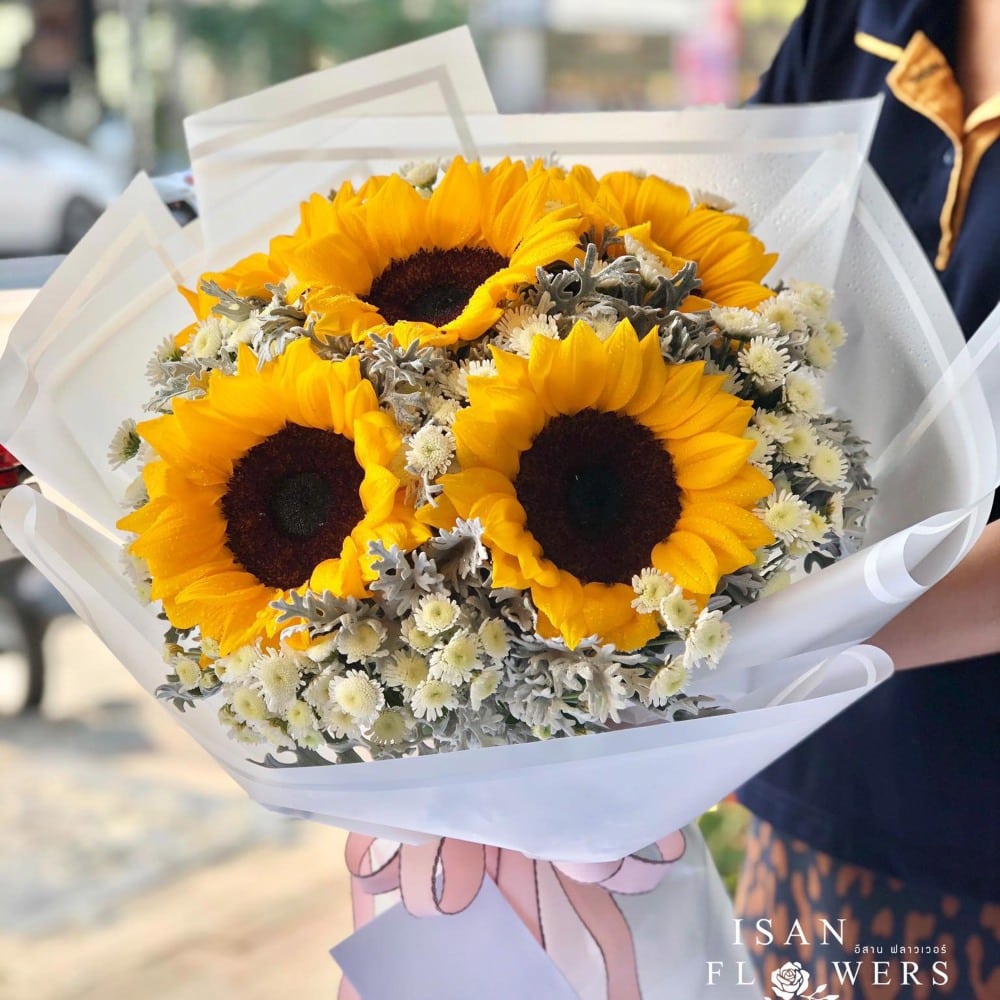 5 sunflowers in white round bouquet pre