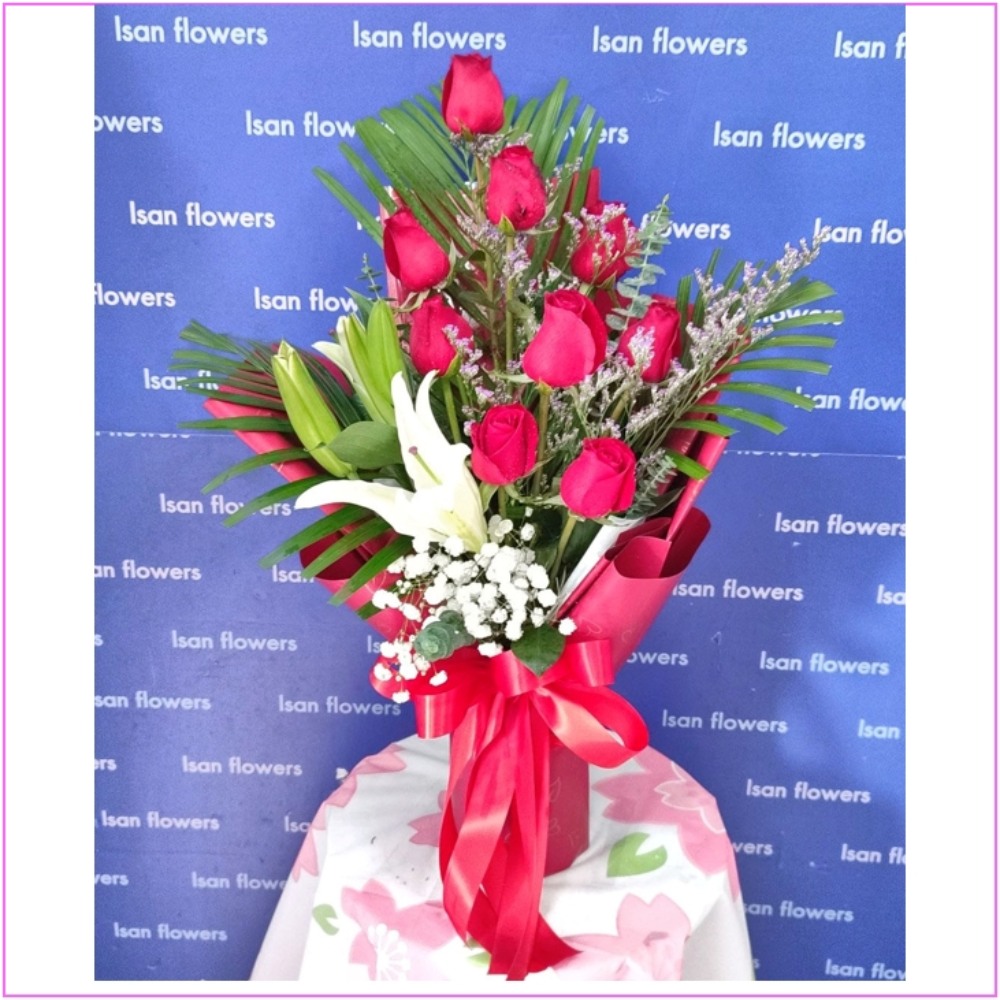 9 big red roses with lilies in red va quet a pre