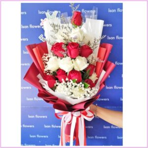 9-18 Big Red & White Roses in Red & White - Tall Bouquet A
