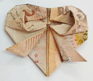 small money heart design